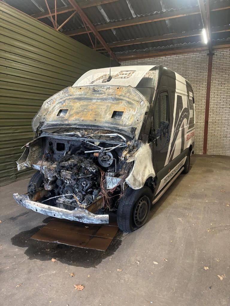 Mercedes Sprinter L2H2 | Brandschade, Auto's, Bestelauto's, Particulier, Trekhaak, Mercedes-Benz, Diesel, Euro 6, Automaat, Origineel Nederlands