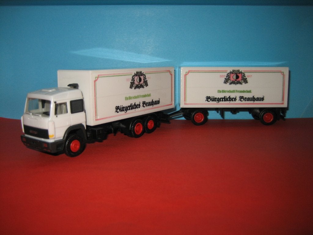 Burgerlicher - Bier  IVECO  combi  Herpa, Hobby en Vrije tijd, Modelauto's | 1:87, Ophalen of Verzenden, Zo goed als nieuw, Bus of Vrachtwagen