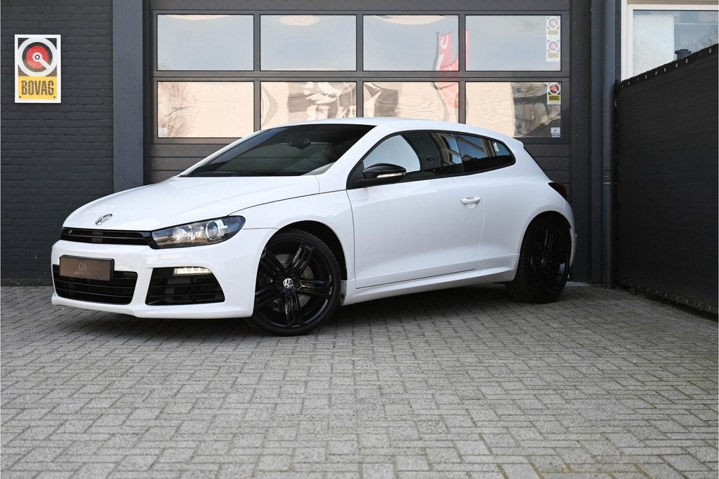 Volkswagen Scirocco 2.0 TSI R Dealer onderhouden (bj 2012), Auto's, Volkswagen, Euro 5, Gebruikt, Zwart, 4 cilinders