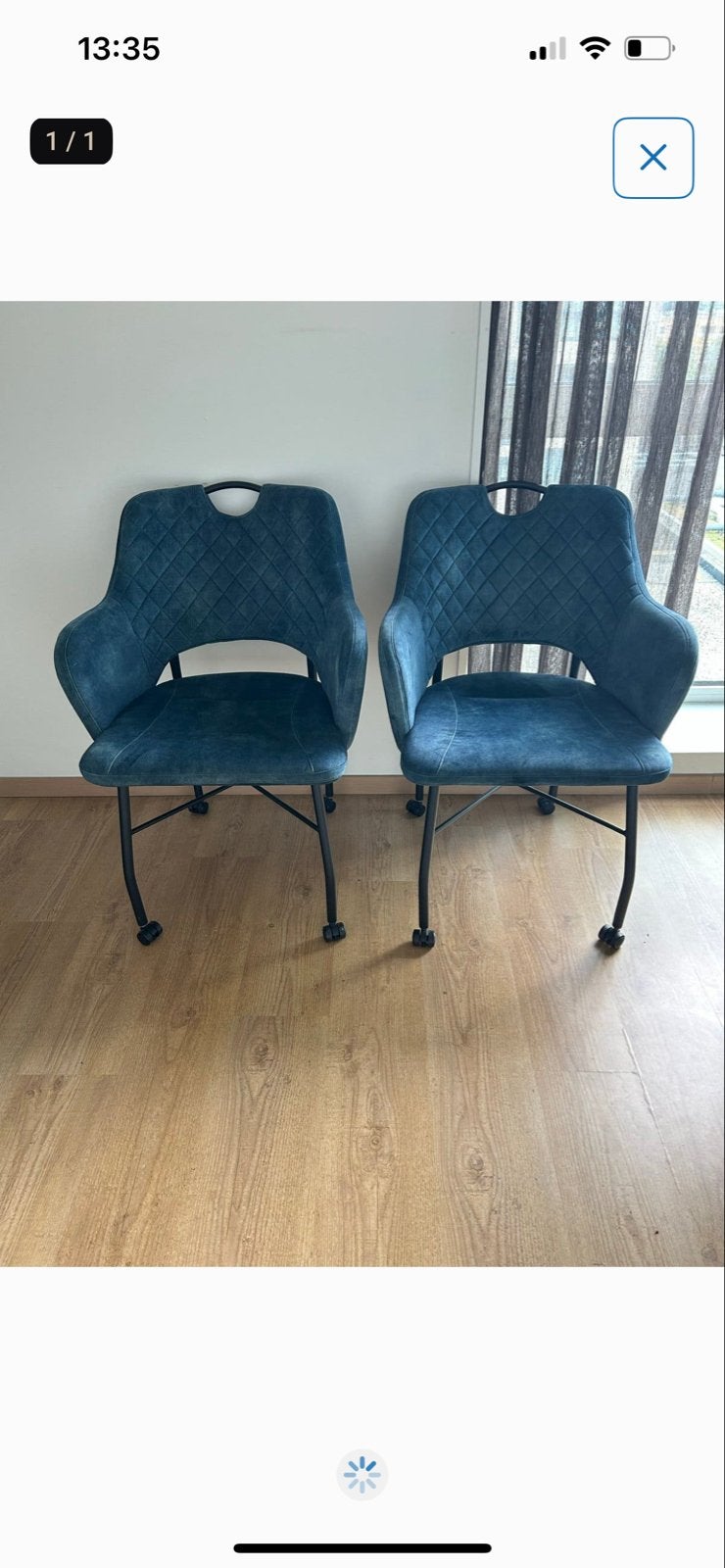 2x Blauwe eetkamerstoelen met wieltjes, Ophalen, Twee, Blauw, Zo goed als nieuw
