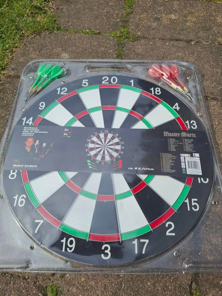 Dartbord met pijltjes, Ophalen, Zo goed als nieuw, Dartbord
