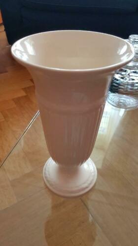 Wedgwood Etruria vaas hoogte 22,5 cm, Antiek en Kunst, Ophalen of Verzenden
