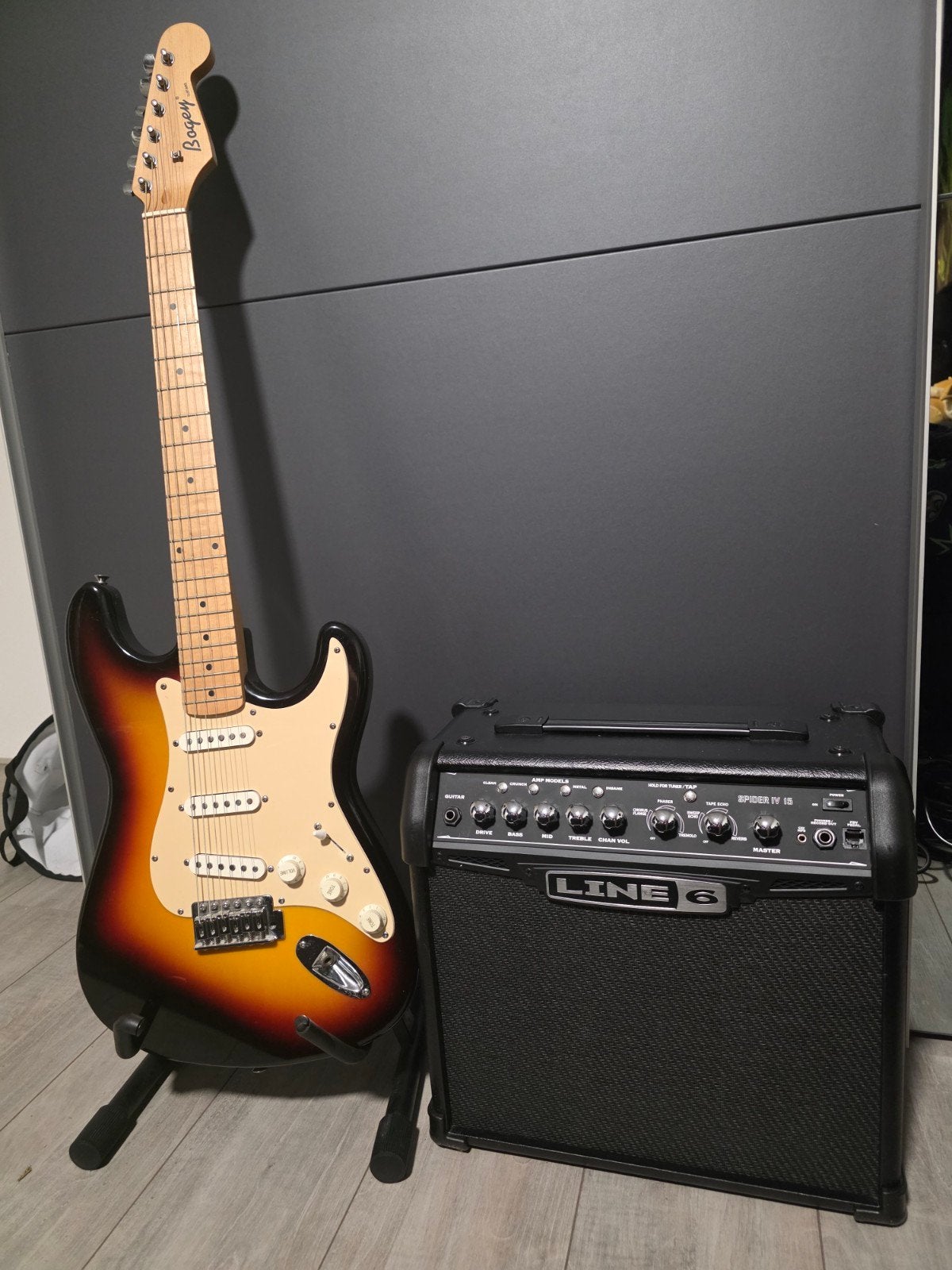 Complete Gitaarset: Bogey Stratocaster, Spider IV 15 Amp, Muziek en Instrumenten, Ophalen, Solid body, Overige merken