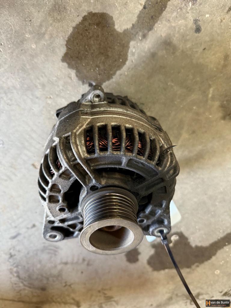 Dynamo Renault master 2.5 2008, Ophalen, Gebruikt, -, Renault