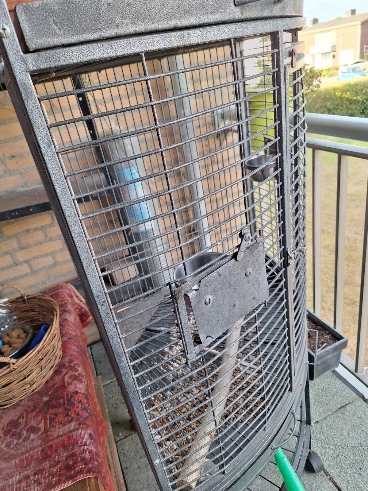 hoek  kooi, Ophalen, Gebruikt, Metaal, Vogelkooi