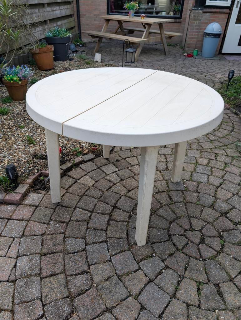 Tuinset. Ronde tafel met klapstoelen. Tuinstoel. Tuintafel., Tuin en Terras, Tuintafels, Ophalen, Gebruikt, Rond, Kunststof