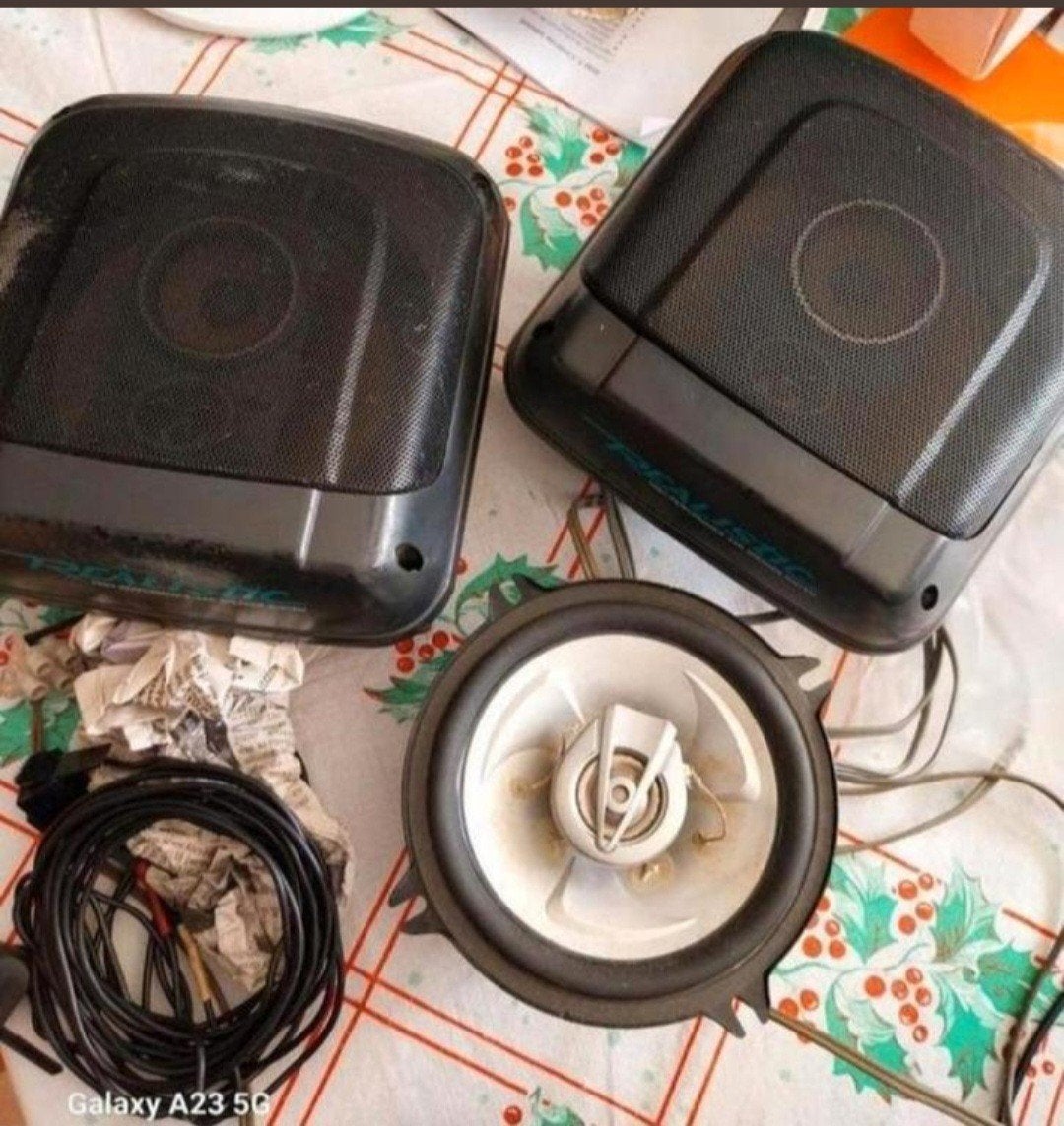 3 hoedenplank speakers met bekabeling, Ophalen of Verzenden