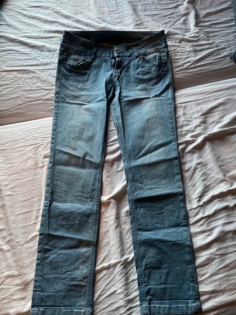 LTB Zena Jeans - Blauw - Maat 33/30, Kleding | Dames, Ophalen of Verzenden, Zo goed als nieuw, Blauw, W33 - W36 (confectie 42/44)
