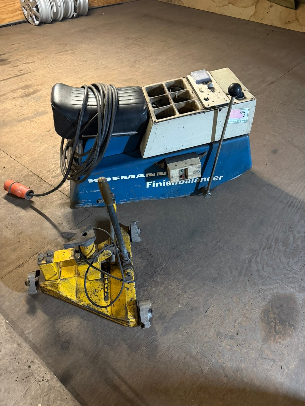 Hofmann Finish balancer compleet, Ophalen