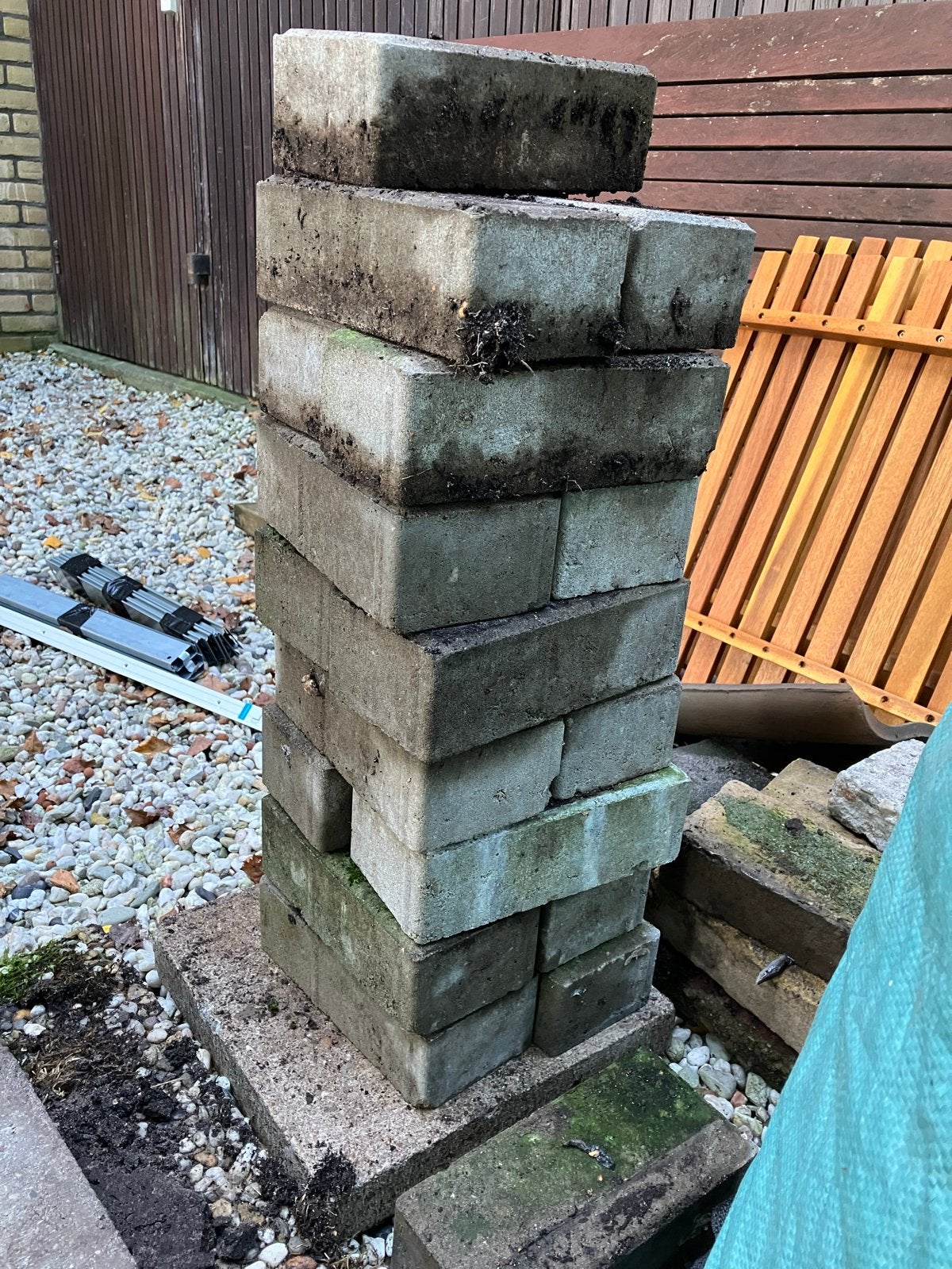 Gratis Gebruikte bakstenen voor tuin of oprit, Ophalen, Gebruikt, Klinkers, Minder dan 5 m²