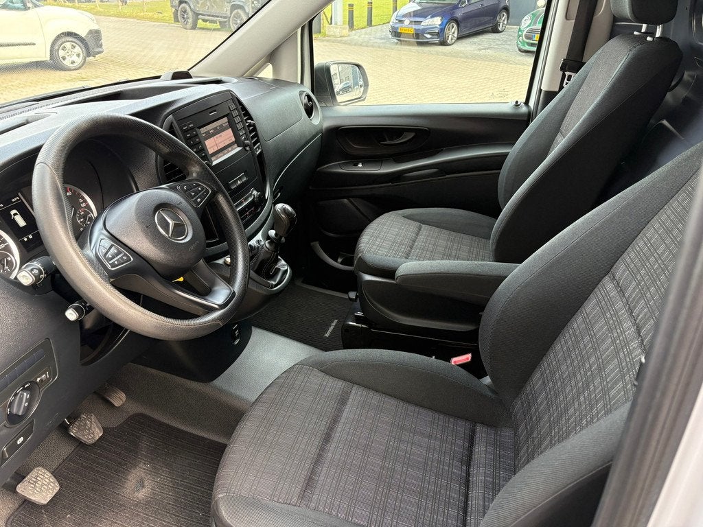 Mercedes-Benz Vito 111 CDI Airco Navigatie, Auto's, Voorwielaandrijving, Stof, Gebruikt, 4 cilinders