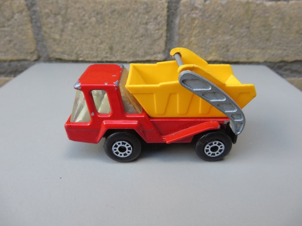 Matchbox Superfast No  37 Skip Truck, Ophalen of Verzenden, Gebruikt, Bus of Vrachtwagen