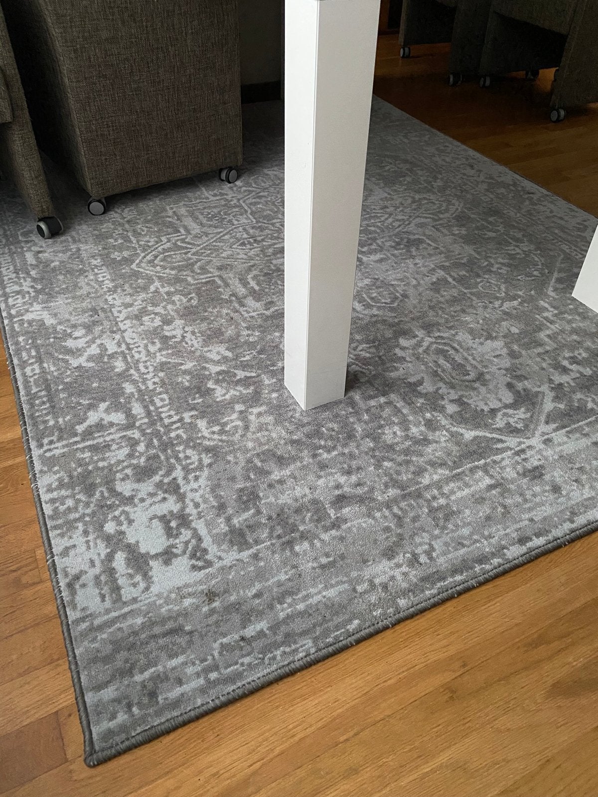Grijs tapijt 180x230cm, Ophalen, Zo goed als nieuw, Grijs, Tapijt
