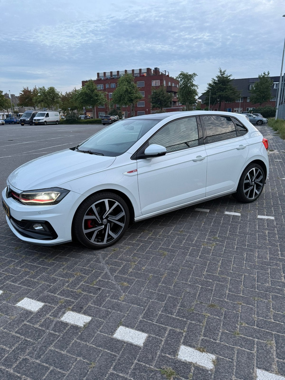 Volkswagen Polo 2.0 TSI 200pk 6-DSG 2019 Wit, Auto's, 4 cilinders, 1984 cc, Wit, 14 km/l