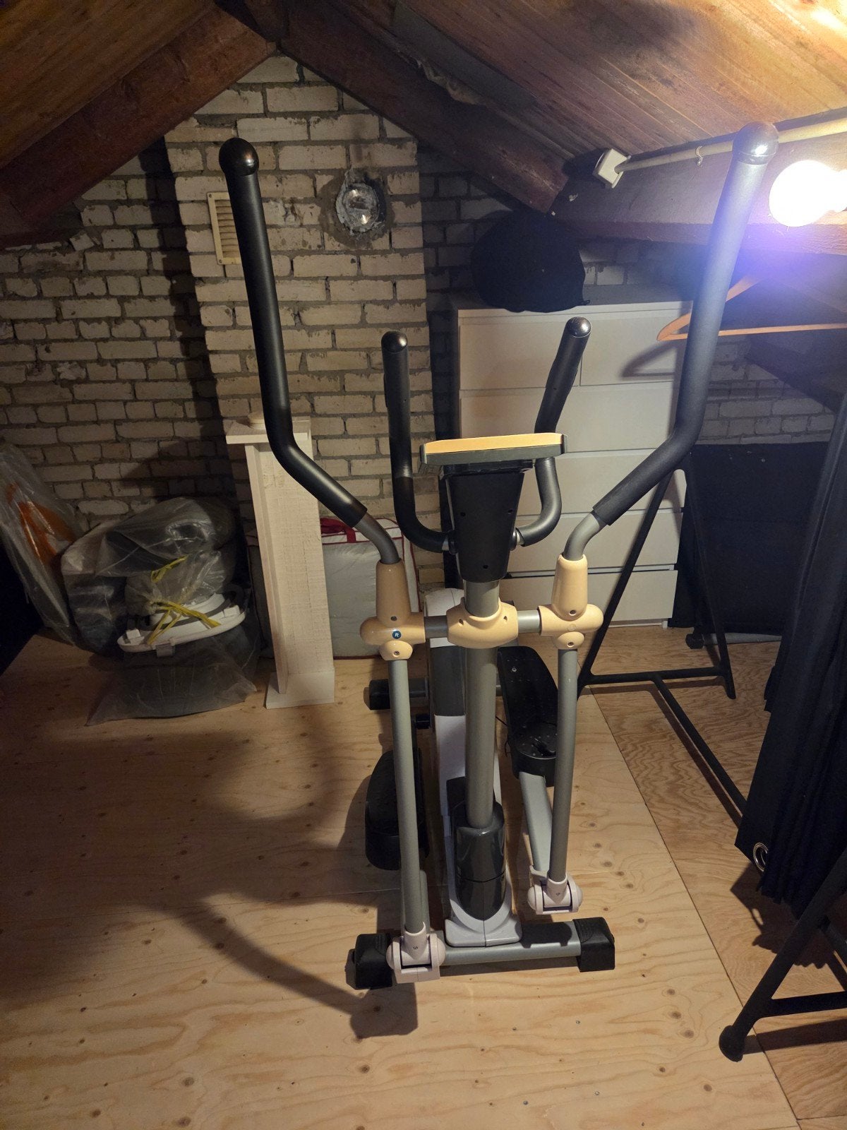 Focus Fitness Fox 3 Crosstrainer, Ophalen, Benen, Zo goed als nieuw, Crosstrainer