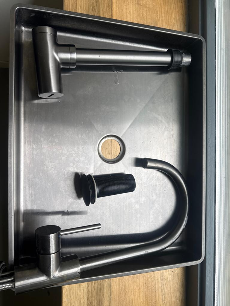 Lavanto wasbak en kraan - RVS spoelbak met mengkraan, Ophalen, Overige typen, Zilver, Zo goed als nieuw