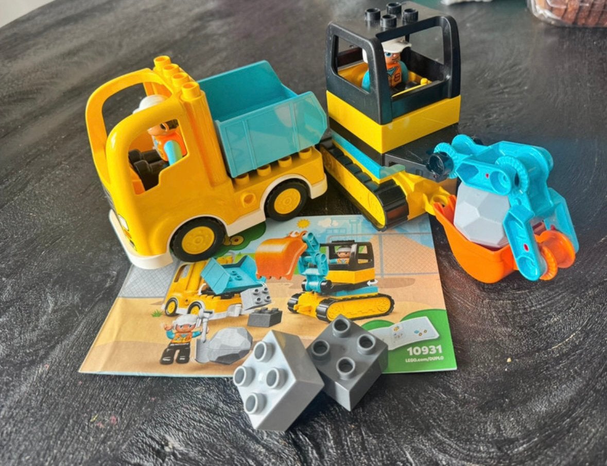 Lego Duplo Bouwplaats set 10931 met vrachtwagen en graafmach, Ophalen of Verzenden, Zo goed als nieuw, Overige merken