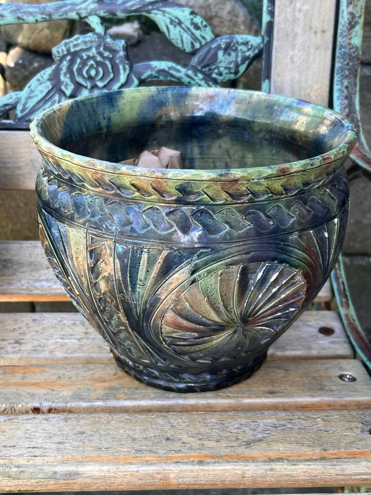 Bijzondere Workumer Kerfsnede Bloempot - Diepe Kleuren, Antiek en Kunst, Ophalen of Verzenden