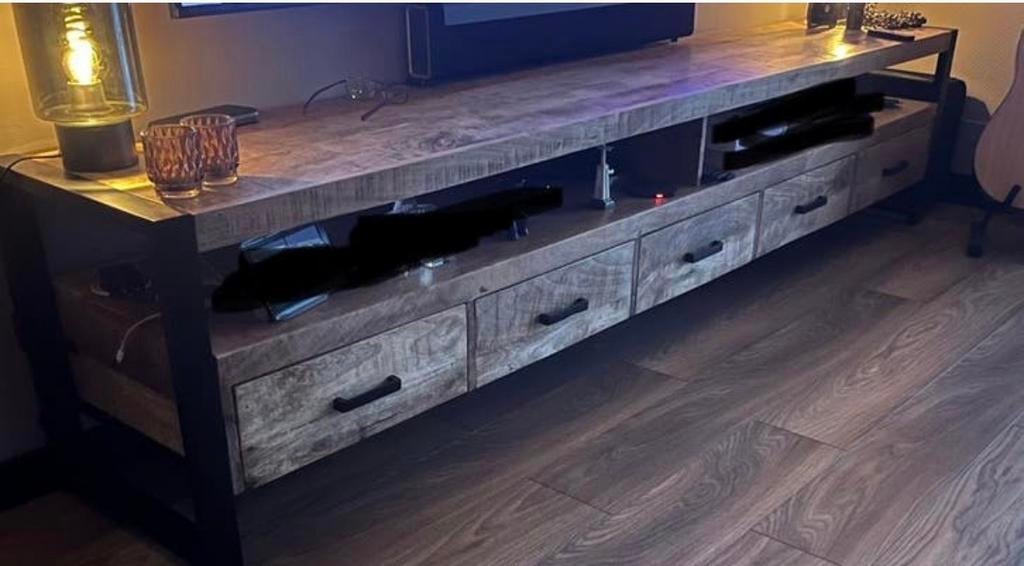 Dressoir mangohout, Huis en Inrichting, Kasten | Dressoirs, Ophalen, 150 tot 200 cm, Zo goed als nieuw, Met lade(s)