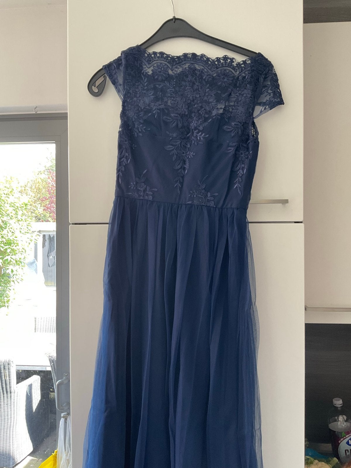 Donkerblauwe galajurk/feestjurk met kant - Maat S, Kleding | Dames, Nieuw, Maat 36 (S), Onder de knie, Verzenden