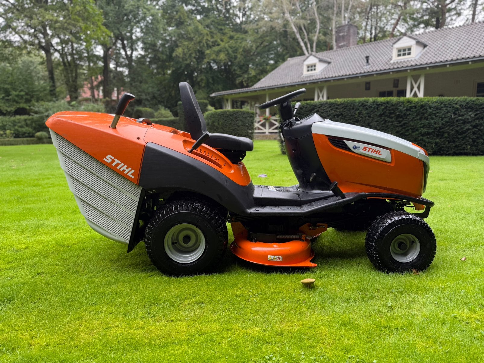 Foto 6 van STIHL RT5097 zitmaaier 2021 zeer nette staat en goed onderh.