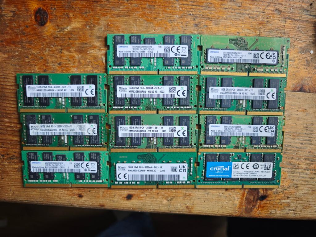 11x 16GB DDR4 Werkgeheugen - Uitstekende Staat, Gebruikt, 2400-3200, DDR4, Ophalen of Verzenden