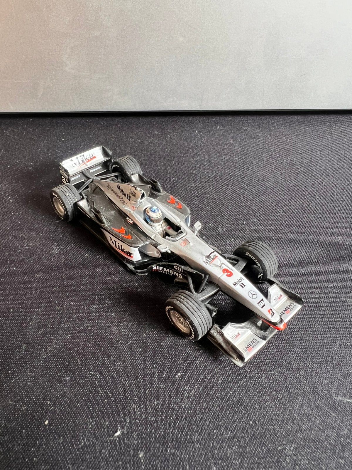 Minichamps McLaren Mercedes MP4-17 #3 – David Coulthard 1:43, Ophalen of Verzenden, Zo goed als nieuw, Auto, MiniChamps