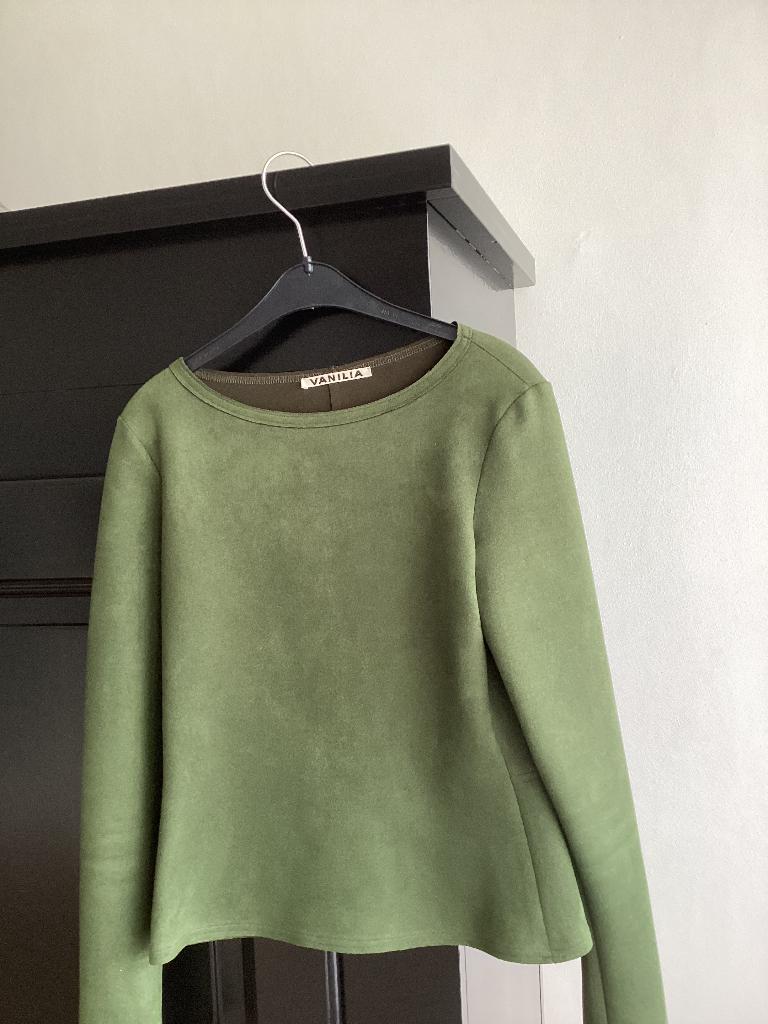 Sjiek groene suedine top, Kleding | Dames, Tops, Zo goed als nieuw, Maat 34 (XS) of kleiner, Groen, Lange mouw, Ophalen