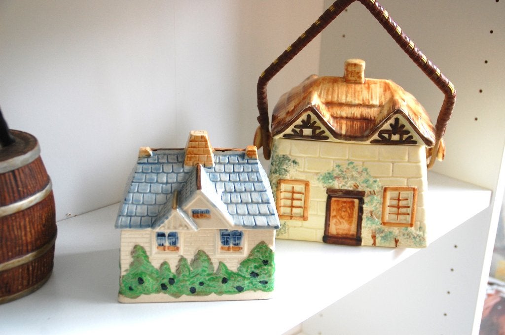 Twee porseleinen koekdozen, Antiek en Kunst, Ophalen of Verzenden