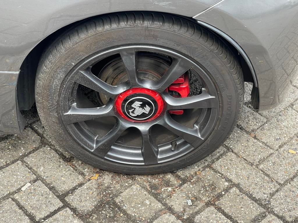 Originele Abarth 500/595 velgen /wielen , met A-merk banden, Gebruikt, Banden en Velgen, 17 inch, Ophalen of Verzenden