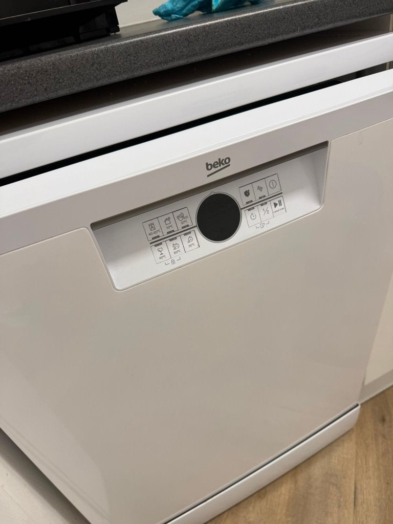 Vaatwasser Beko BDFN26430W, Witgoed en Apparatuur, Vaatwasmachines, Ophalen, Minder dan 85 cm, Zo goed als nieuw, 45 tot 60 cm