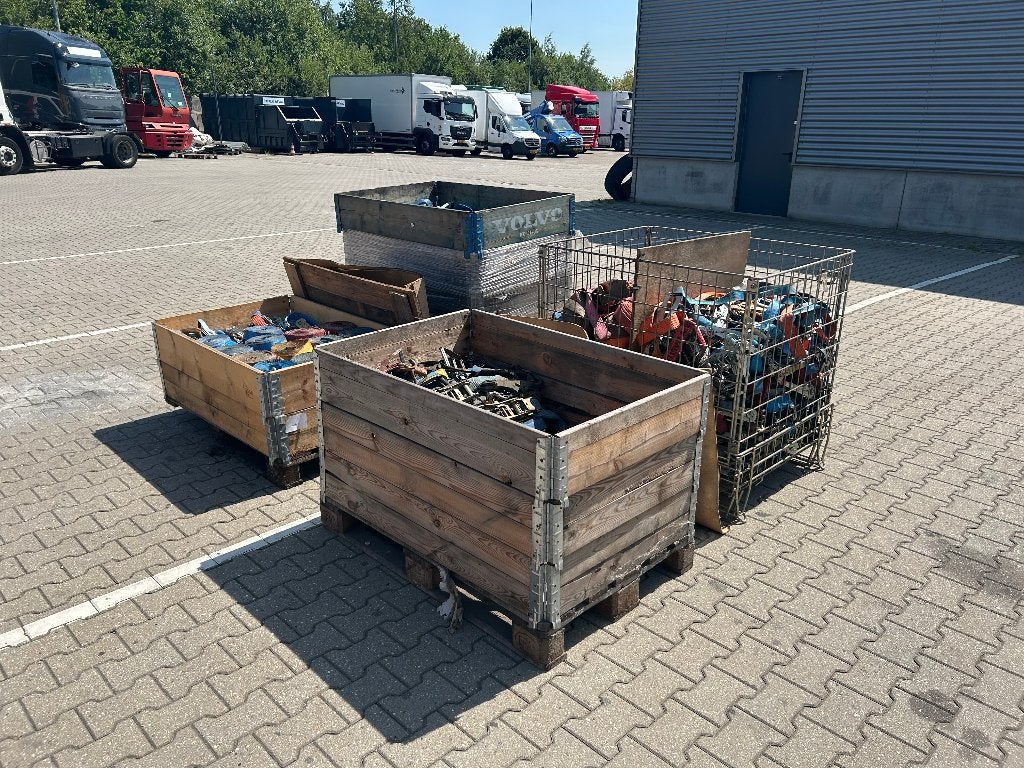 Spanbanden met Rattels / 4 Pallets alles in 1 koop, Ophalen, Gebruikt, Overige merken, Overige Auto-onderdelen