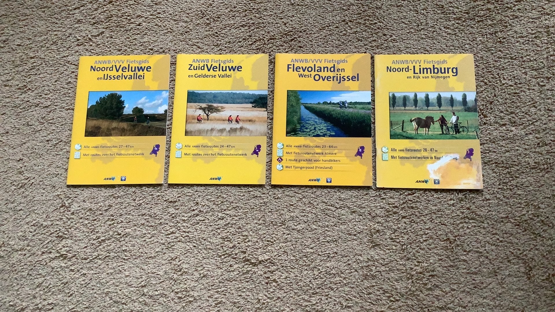 4 ANWB fietsgidsen, Veluwe - Flevoland - Overijssel- Limburg, Boeken, Fiets- of Wandelgids, Ophalen of Verzenden, Zo goed als nieuw