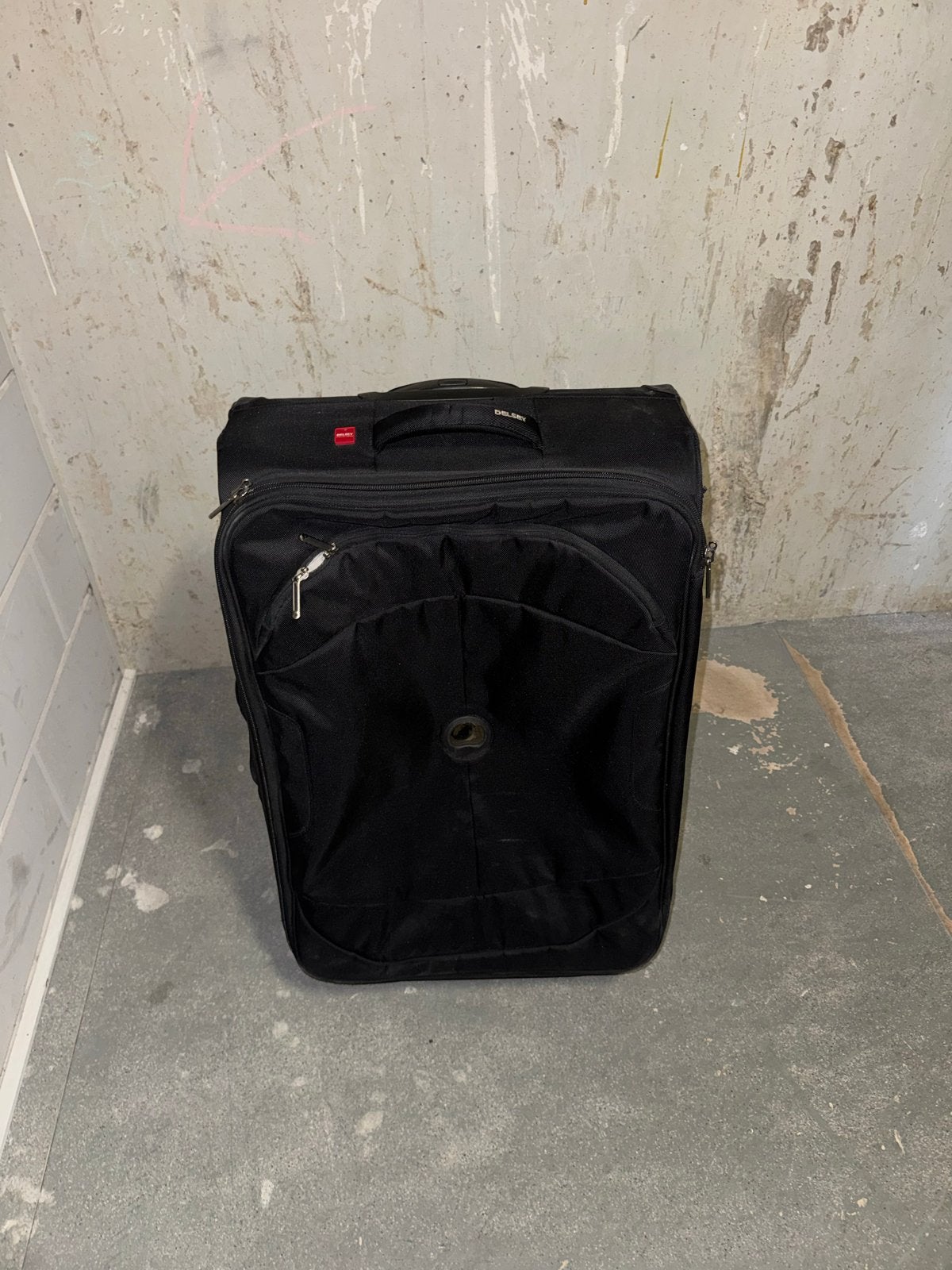 Zwarte Delsey Koffer met Wieltjes en Uitschuifbare Handgreep, Ophalen, 40 tot 60 cm, 30 cm of meer, Gebruikt