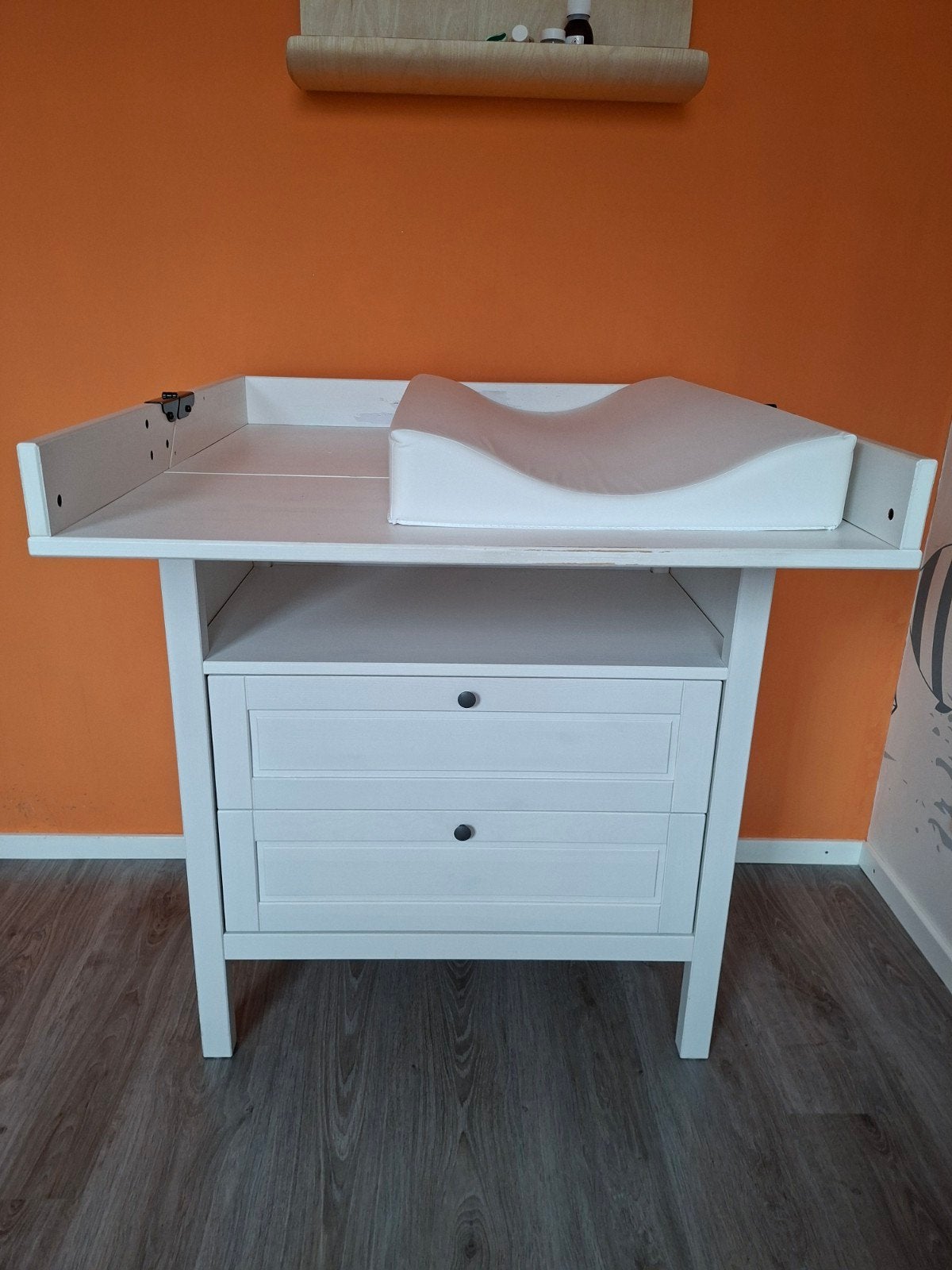 Te koop t.e.a.b: IKEA SUNDVIK commode/ladekast in het wit., Kinderen en Baby's, Kinderkamer | Commodes en Kasten, Ophalen, Gebruikt