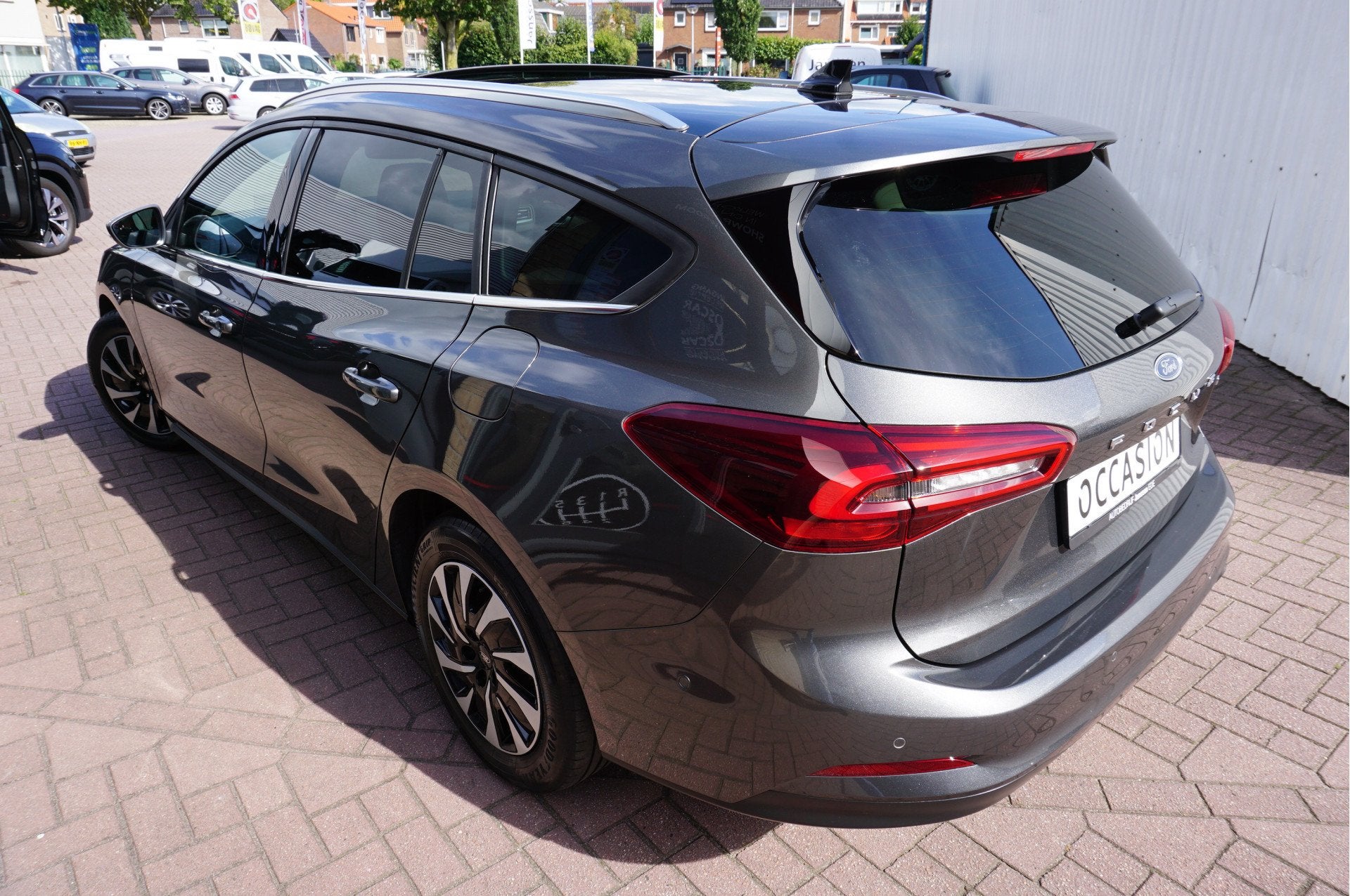 Ford FOCUS Wagon 1.0 EcoBoost Hybrid Titanium X Automaat, Auto's, Dealer onderhouden, Stof, Gebruikt, Zwart
