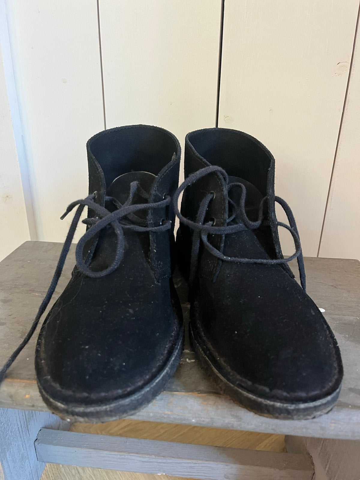 Clarks Marineblauwe Suède Desert Boots - Zo Goed als Nieuw, Ophalen of Verzenden, Zo goed als nieuw, Blauw, Lage of Enkellaarzen