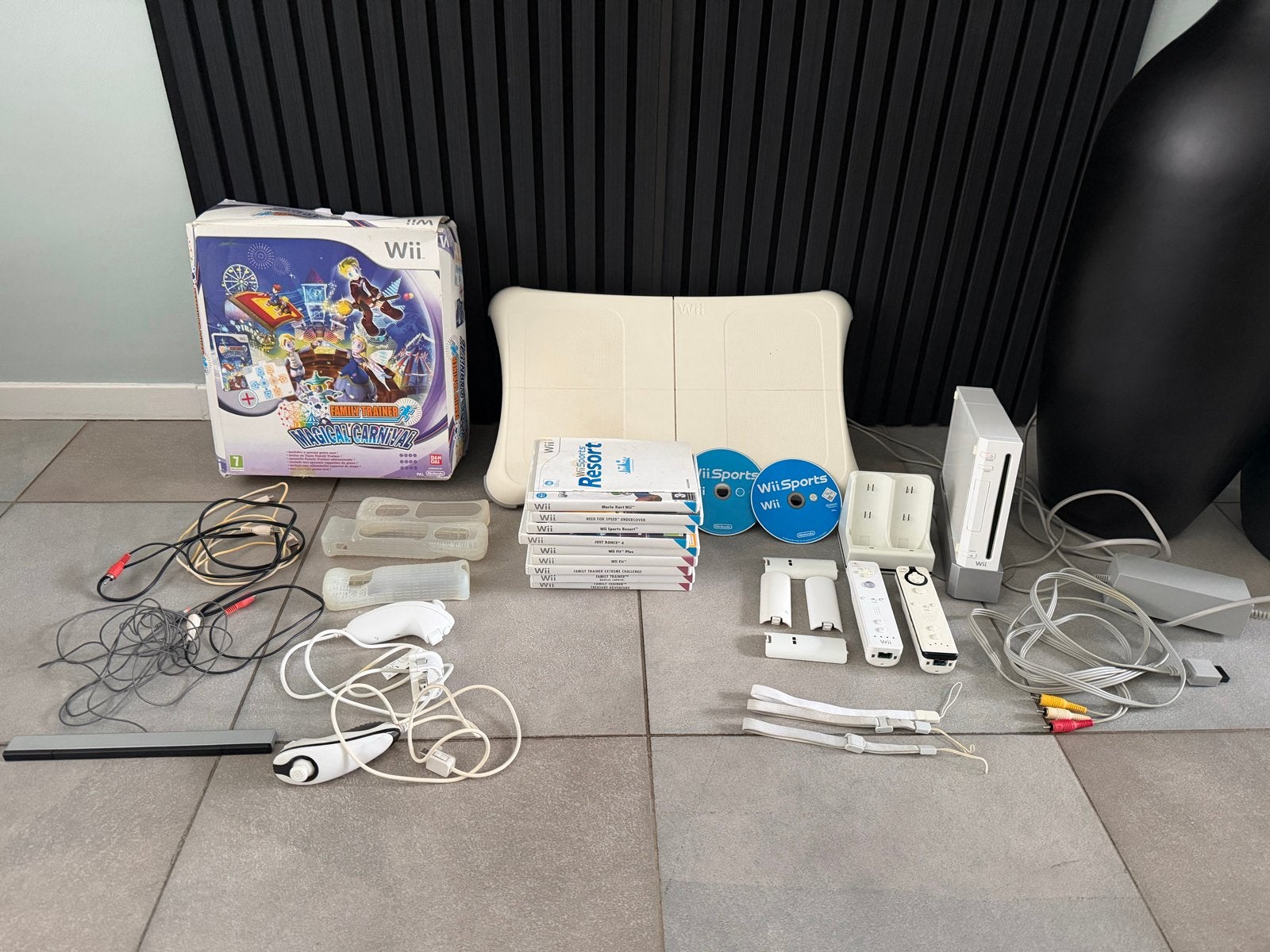 Nintendo Wii met Wii Board, Magical Carnaval en spellen, Spelcomputers en Games, Ophalen, Gebruikt, Met 2 controllers, Met games