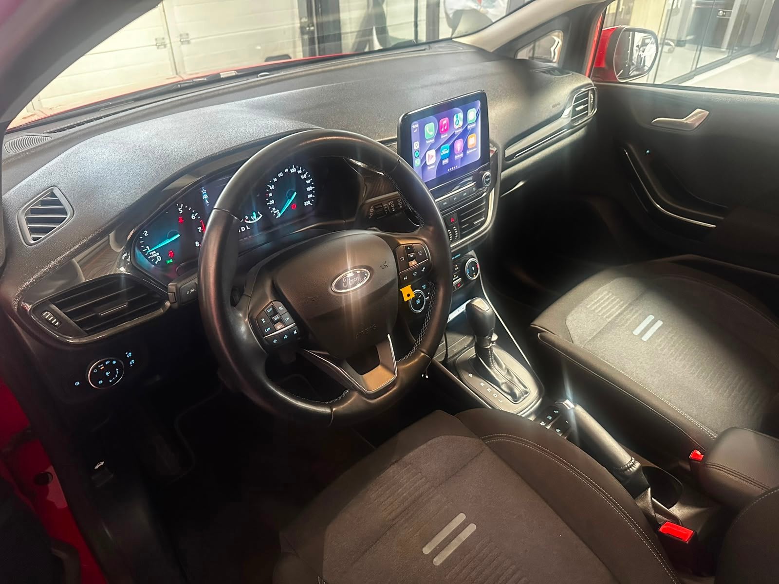 Foto 7 van Ford Fiesta 1.0 EcoBoost Hybrid Active X CARPLAY AUTOMAAT