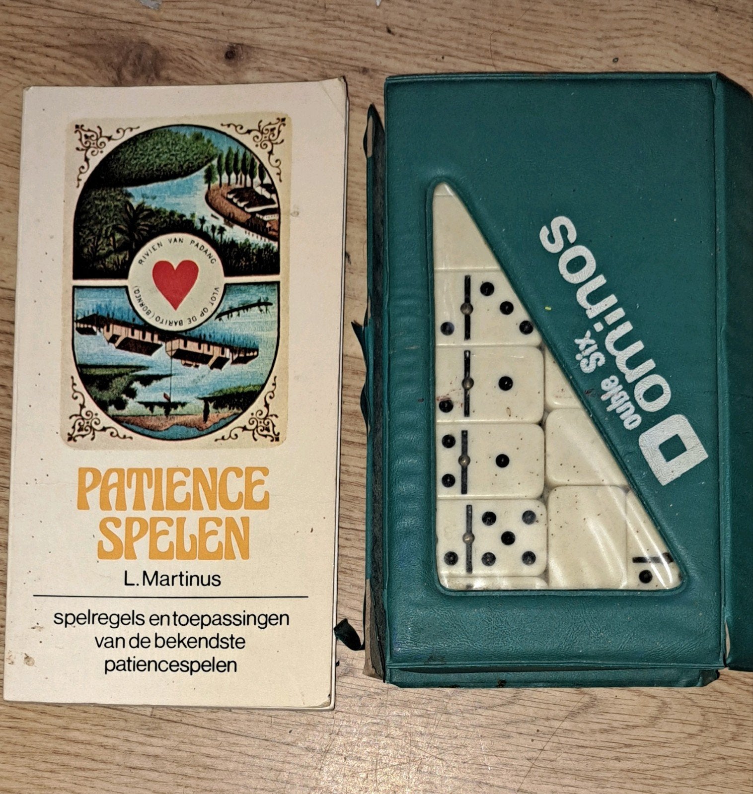 Vintage Patience Spelen boek & Double Six Dominos, L. Martinus (voor boek), Gebruikt, Onbekend, Ophalen of Verzenden