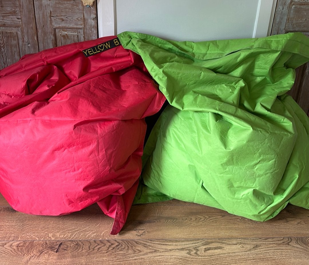 Nette zitzakken, yellow B groen en rood outdoor, Ophalen, Zo goed als nieuw, Zitzak