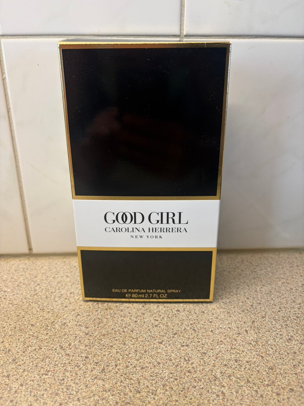 Carolina herrera, Verzenden, Zo goed als nieuw