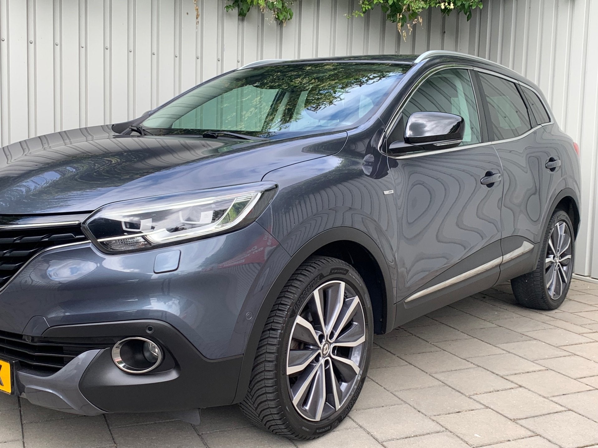 Renault Kadjar 1.2 TCe Bose|Automaat|103000KM|Navigatie|, Gebruikt, 4 cilinders, Leder en Stof, Origineel Nederlands