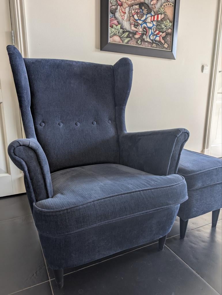 Ikea Strandmon fauteuil met hocker, Huis en Inrichting, Fauteuils, Ophalen, Modern klassiek, 75 tot 100 cm, Zo goed als nieuw