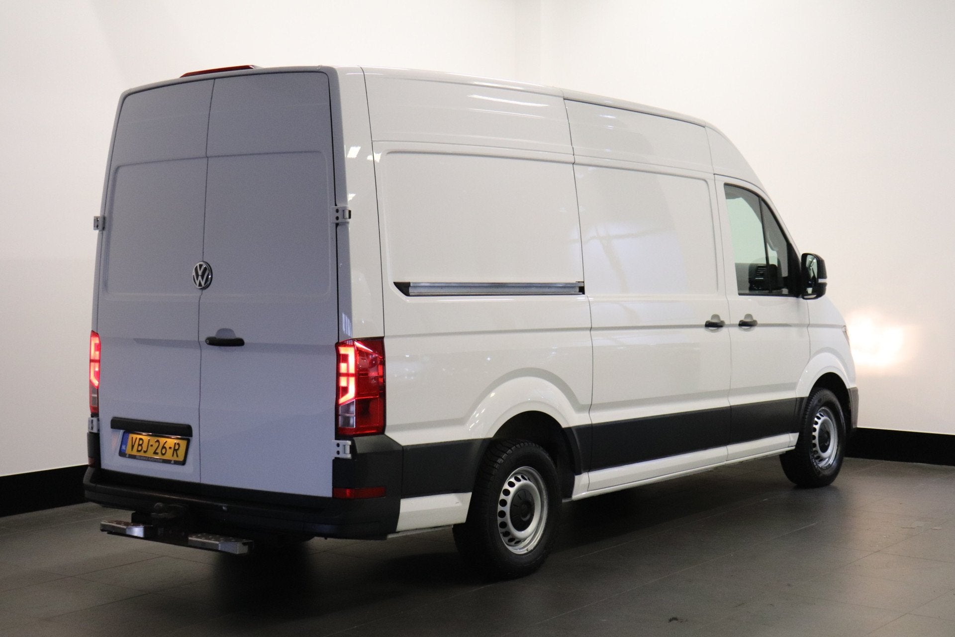 Volkswagen Crafter 2.0 TDI 177PK L3H3 EURO 6 - Airco - Cruis, Auto's, Bestelauto's, Gebruikt, 4 cilinders, Volkswagen, Origineel Nederlands