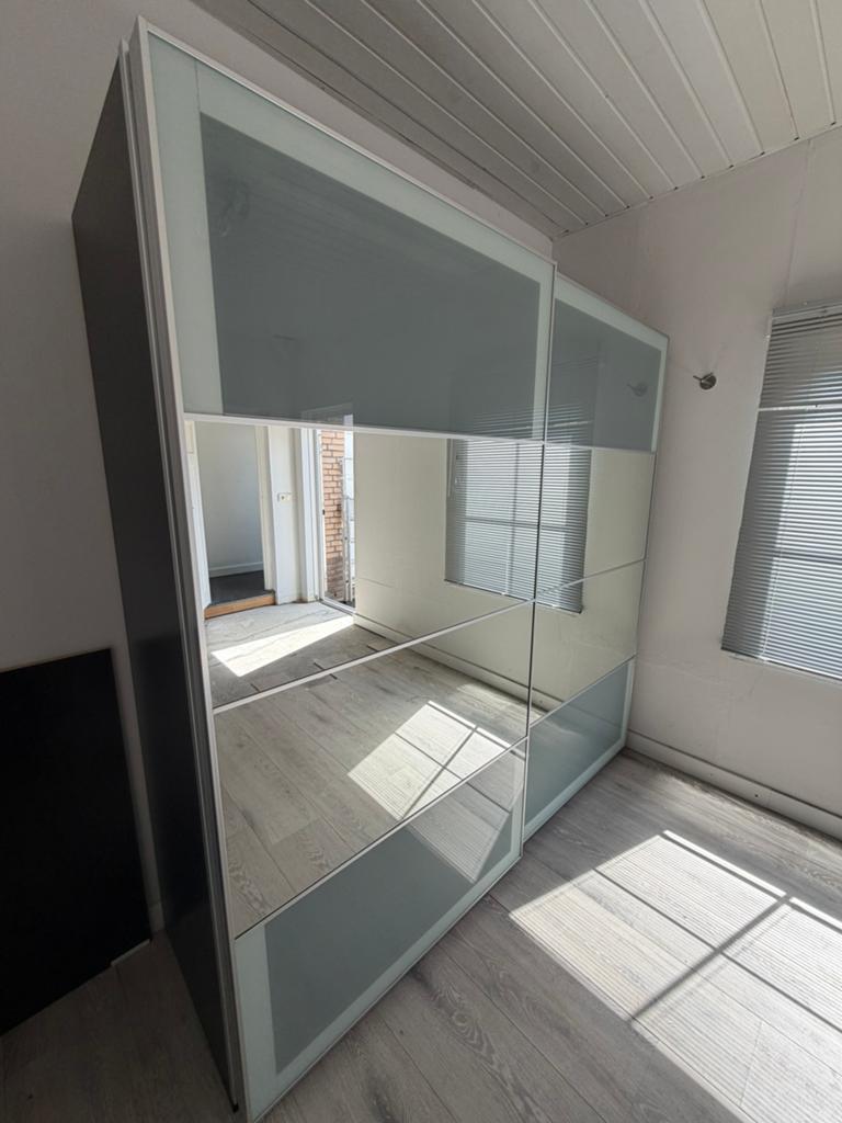 Ikea pax kast met schuifdeuren, verlichting, Ophalen, Zo goed als nieuw, 200 cm of meer, Overige houtsoorten