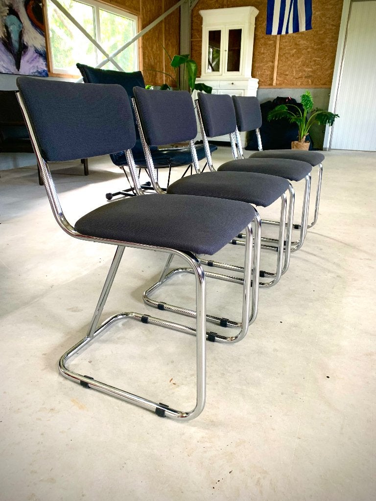 Gispen model 107, Ophalen, Zo goed als nieuw, Zwart, Vier