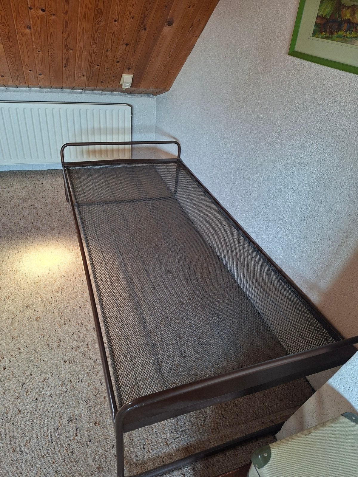 Eenpersoonsbed 90x200 cm - Stevig metalen frame, Ophalen, Gebruikt, 90 cm, Eenpersoons