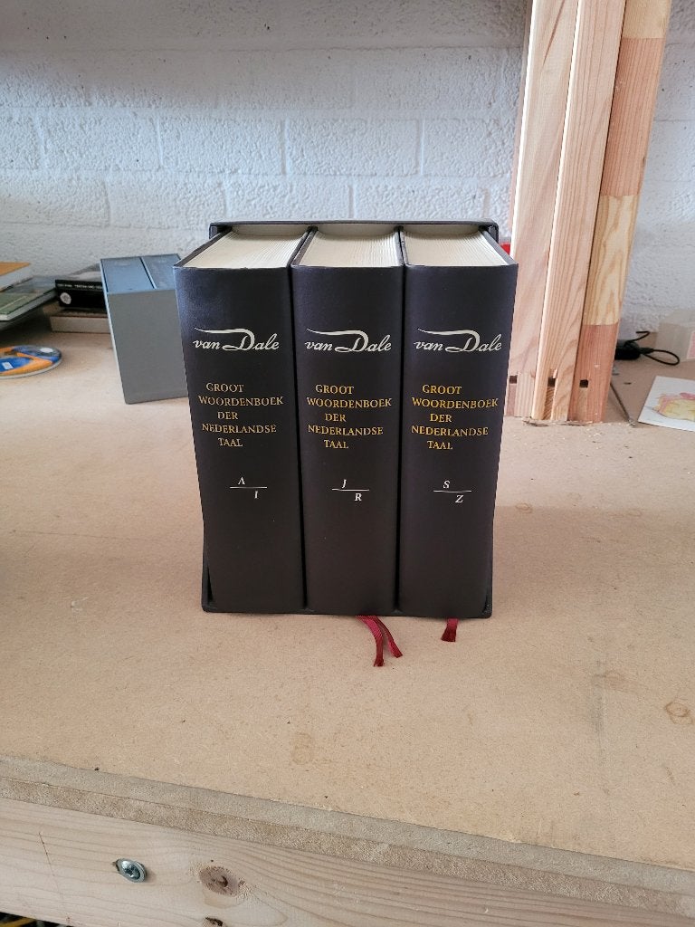 groot woordenboek van dale, Boeken, Woordenboeken, Ophalen of Verzenden, Zo goed als nieuw, Van Dale, Nederlands