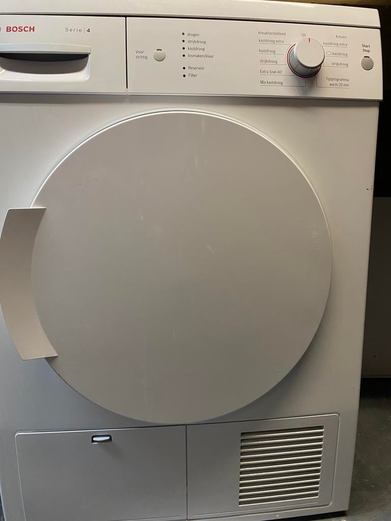 Bosch condens droger serie 4, 6 tot 8 kg, Ophalen of Verzenden, Zo goed als nieuw, 85 tot 90 cm